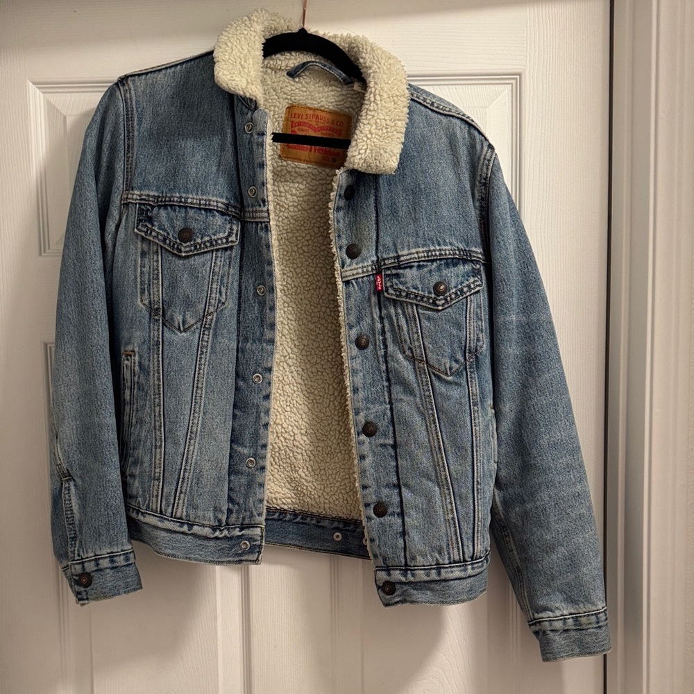 Levi's Blue Denim Jacket with Sherpa Lining Mens XS